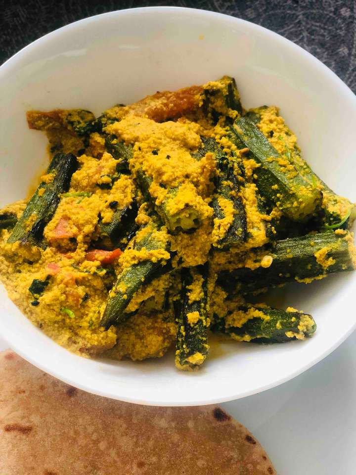 Bhindi posto( bhindi with poppy seeds paste)