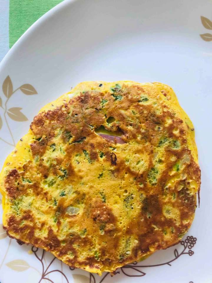 Masala Besan eggs chilla