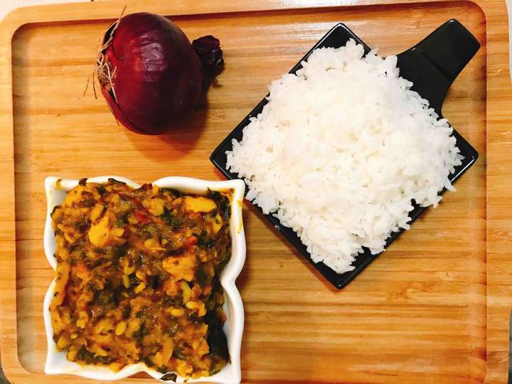 Chicken palak dal fry