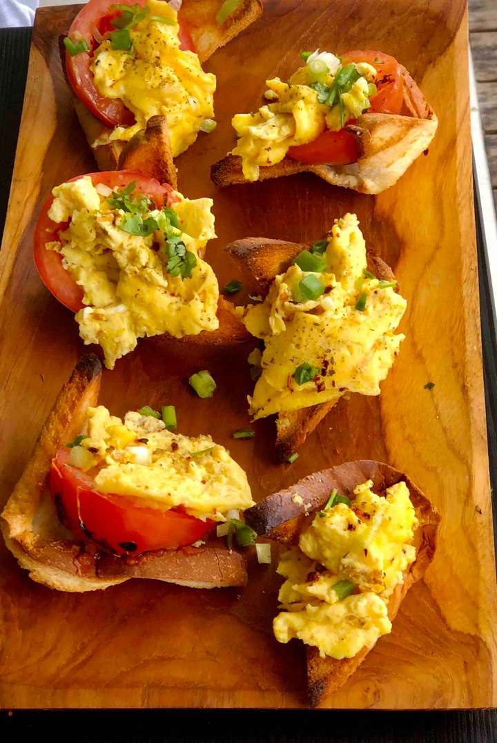 scrambled eggs in a basket 