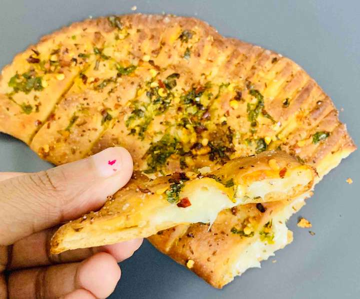 Multigrain Garlic Cheese Bread