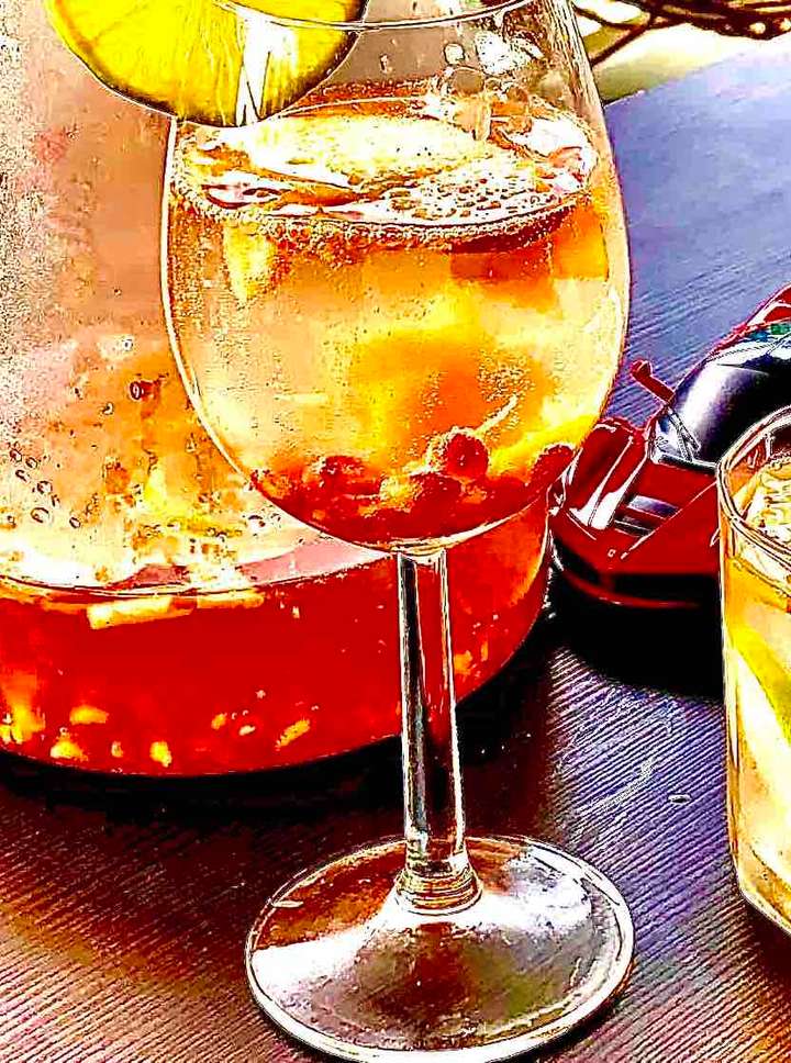pomegranate mango detox drink