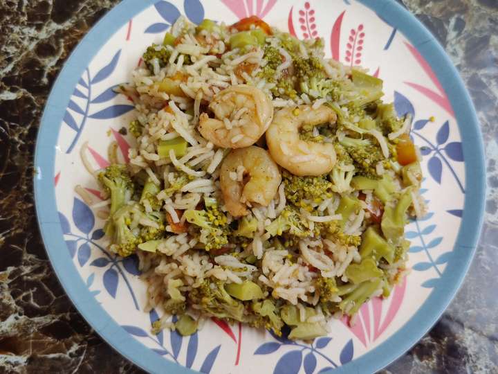 Broccoli prawn rice