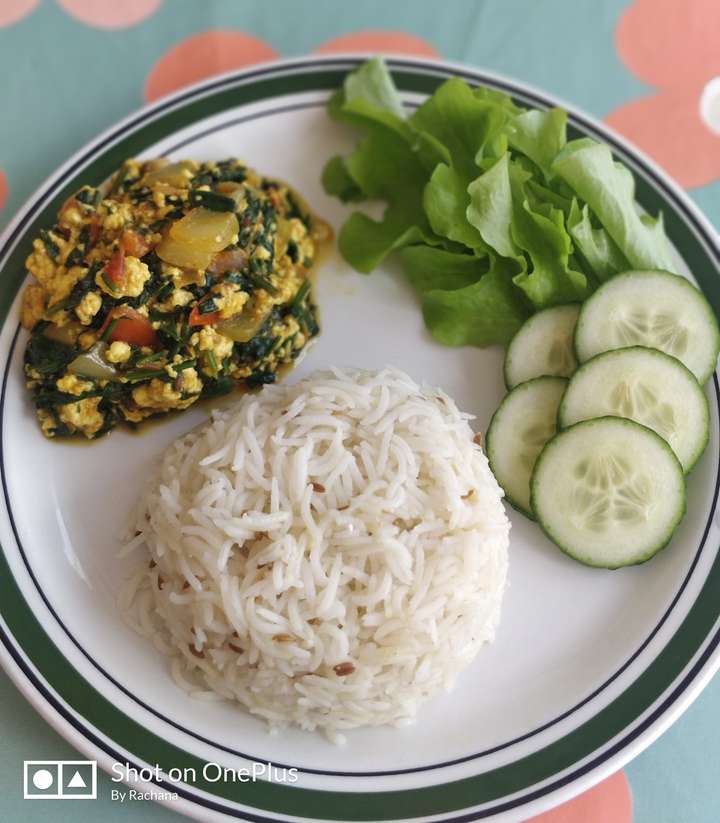 Palak paneer bhurjj with Jeera rice n fresh Salad