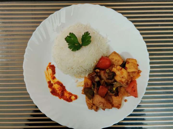 Schezwan Fish with steamed rice 