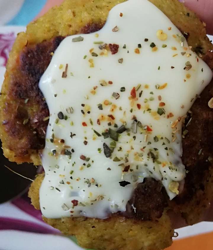 Cheesy Protein Tikkis 