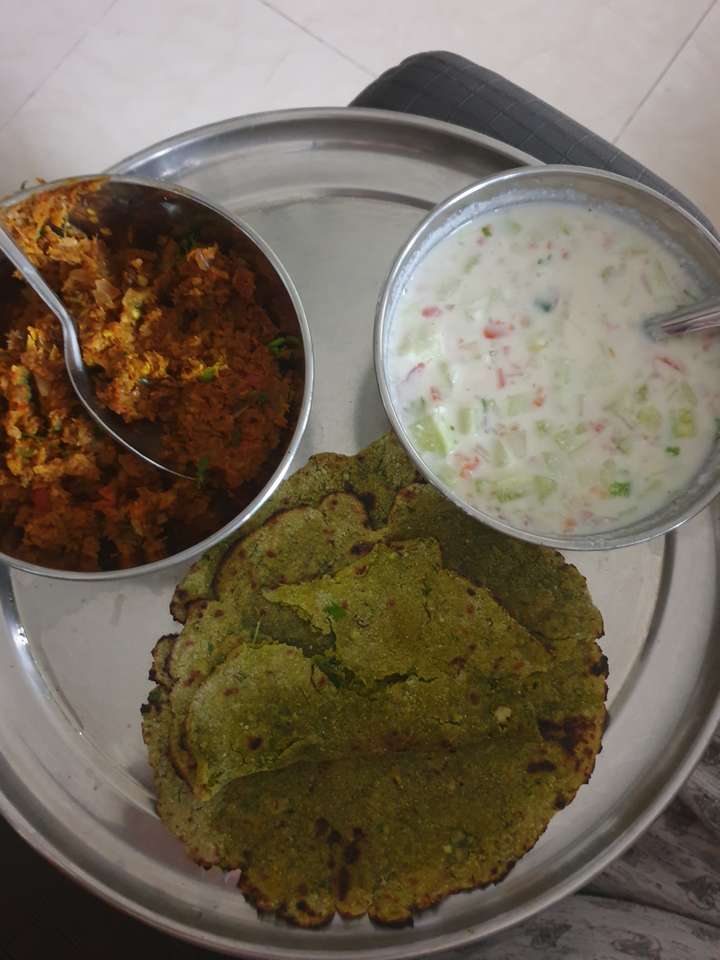 Methi thepla, soya keema and raita