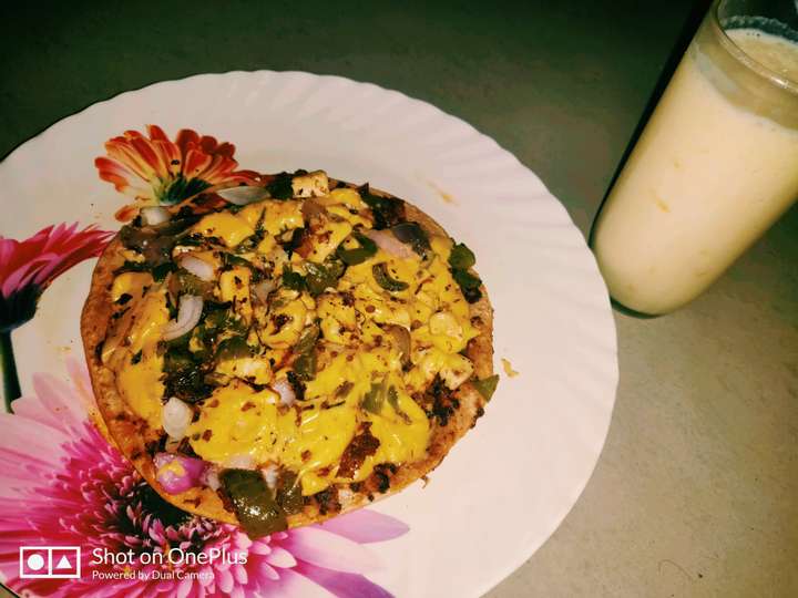 paneer roti pizza and mango shake