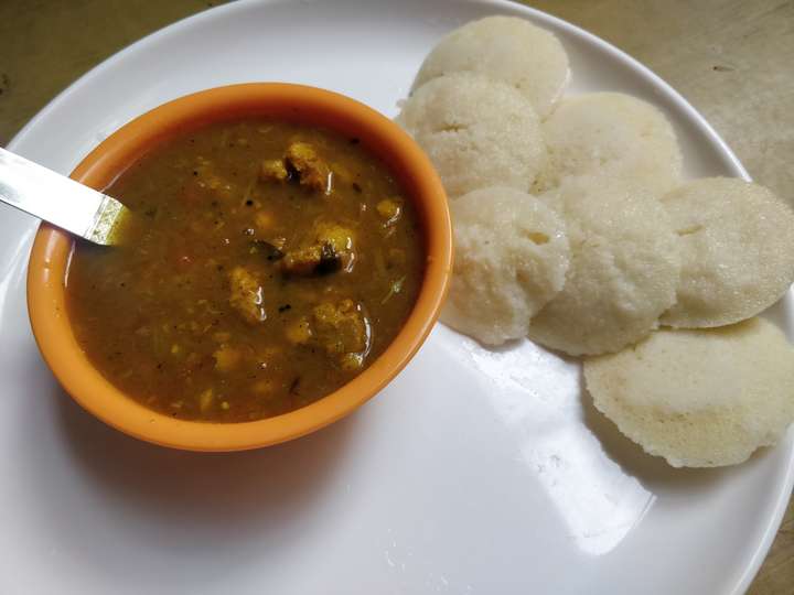 Soya Sambhar with Instant Idli