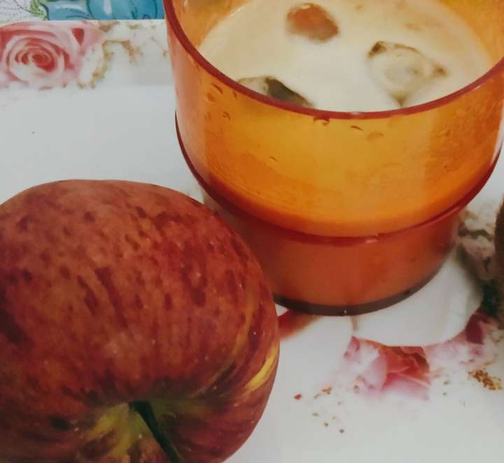 Apple Cinnamon Shake