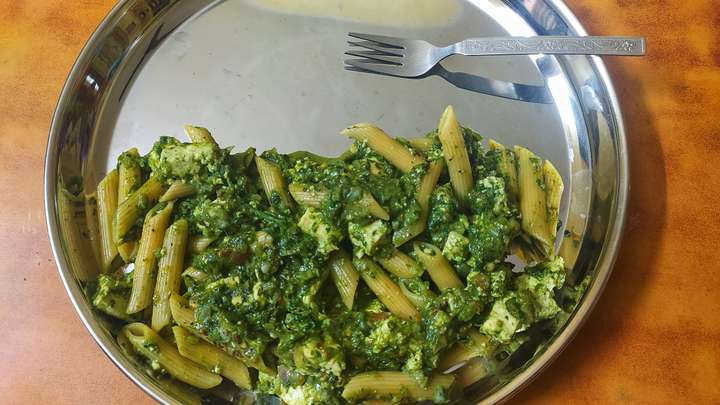 Palak paneer cheesy pasta