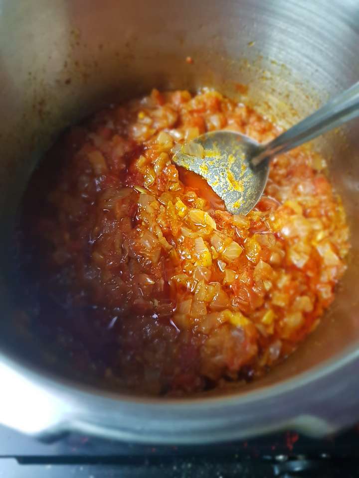 OPOS onion tomato gravy 
