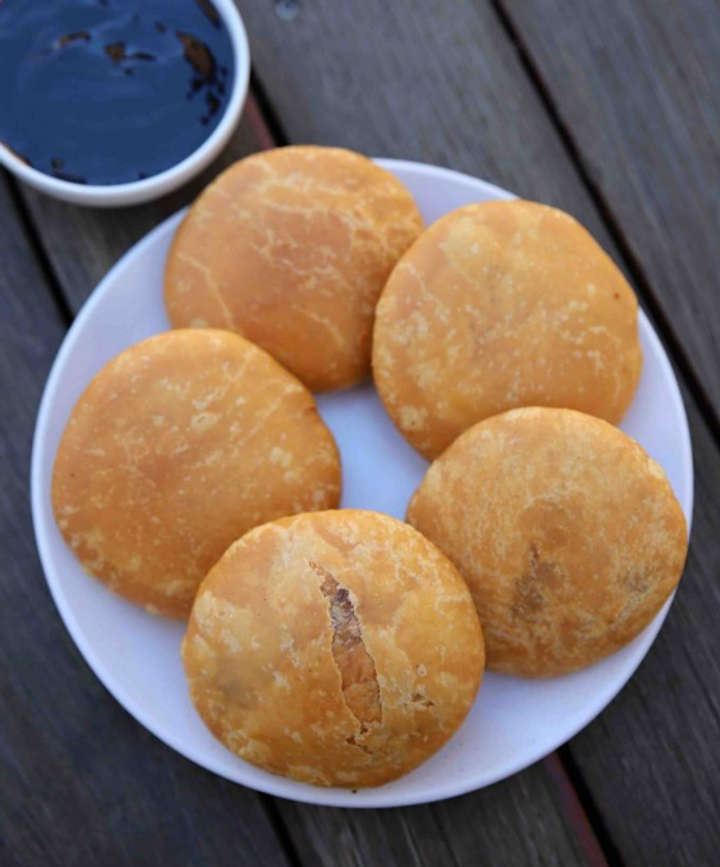 Jaipuri Pyaz kachori recipe.