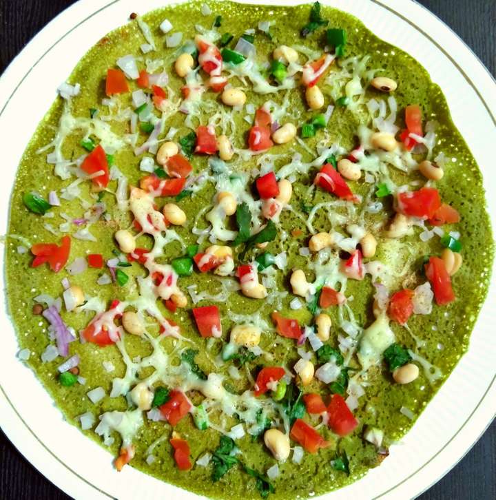 Spinach-soyabean dosa