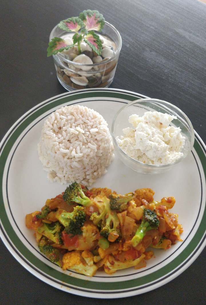 Brown Rice with Fresh homemade Paneer and stir fry veggies
