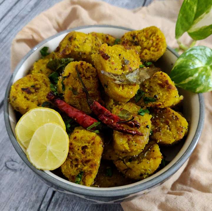 Doodhi Muthiya / Bottle gourd snack