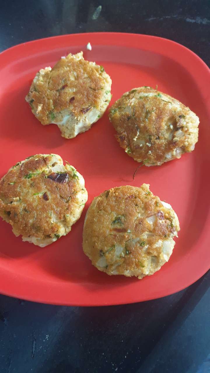 Cheesy Soya- Paneer cutlets
