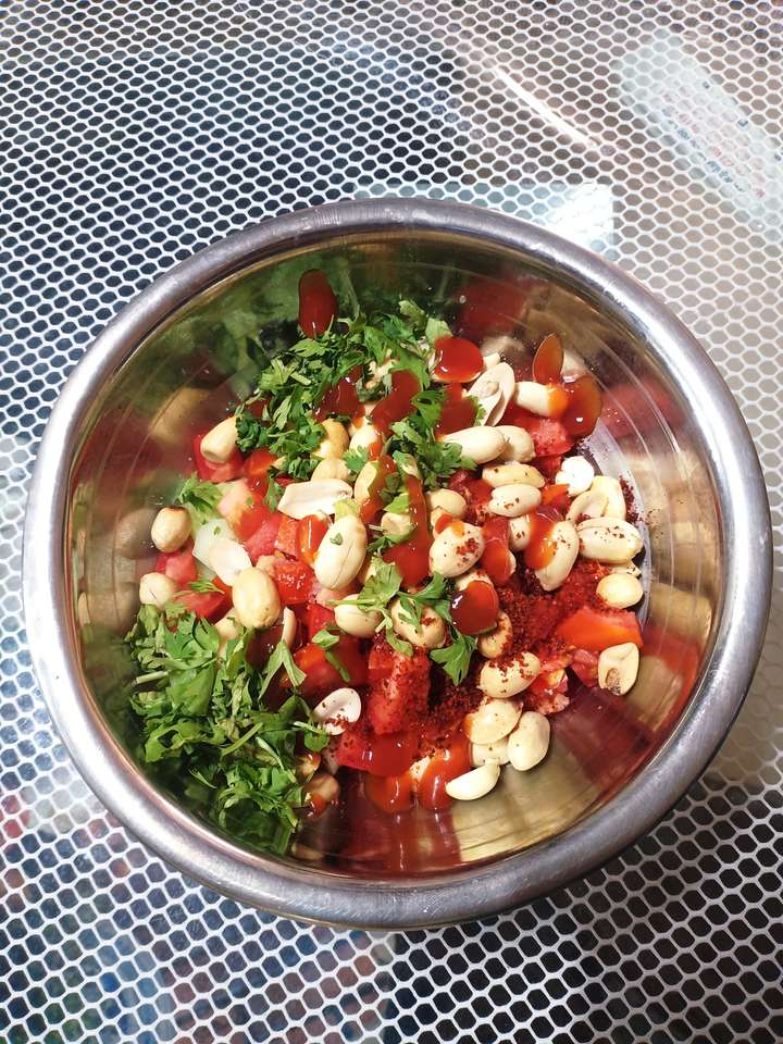 Peanut salad