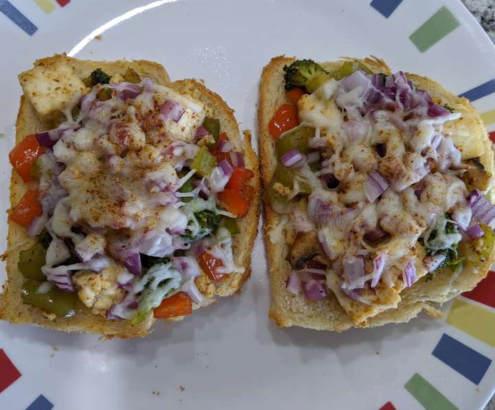 Bread Pizza