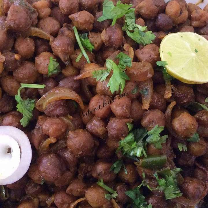 chatpata Kala chana